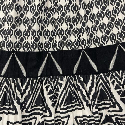 Chico's 0 Small Midi Skirt A-Line Black & White Elastic Waist Tiered Womens - Picture 8 of 8