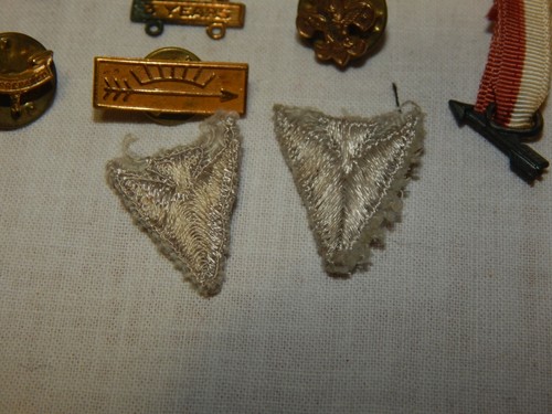 Set 12 Vintage 60er Jahre Pfadfinder Pinback Pins & Hutabzeichen/Pins - Bild 7 von 7