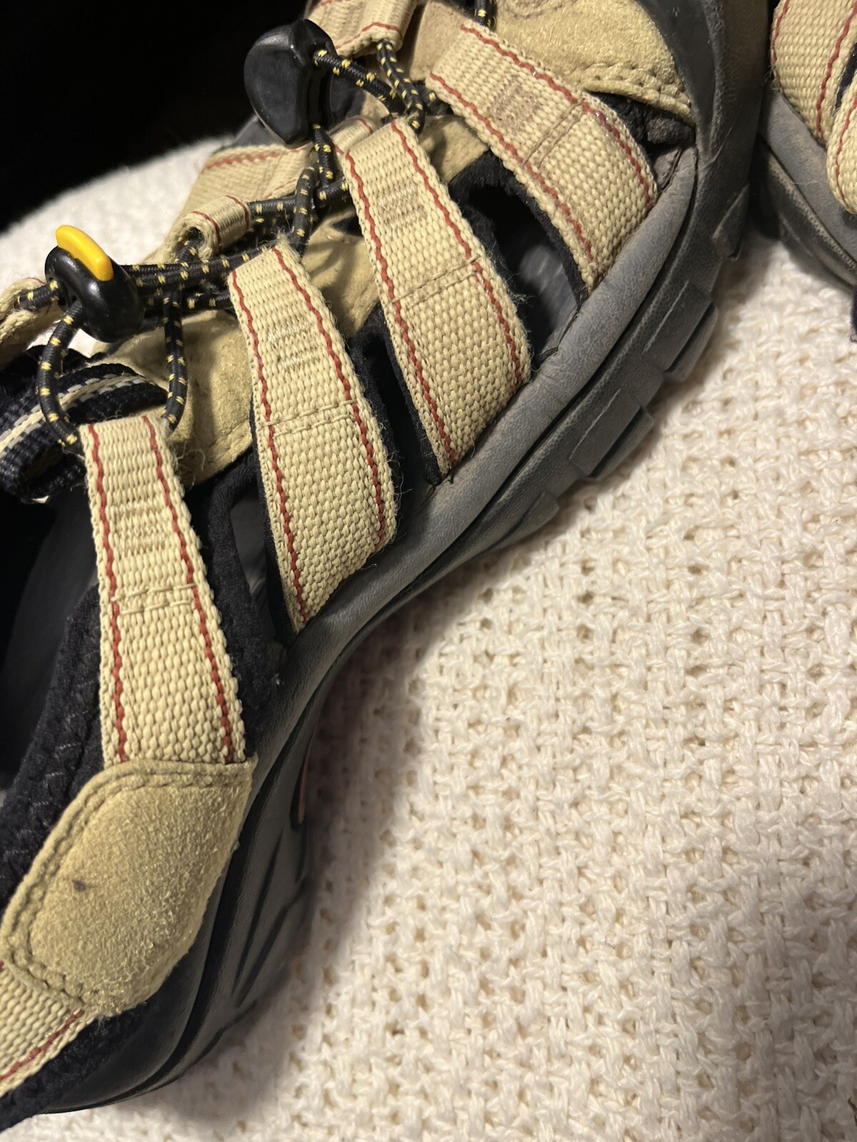 Sandali impermeabili Keen da uomo taglia 8 Newport in pelle a quadri misure in foto