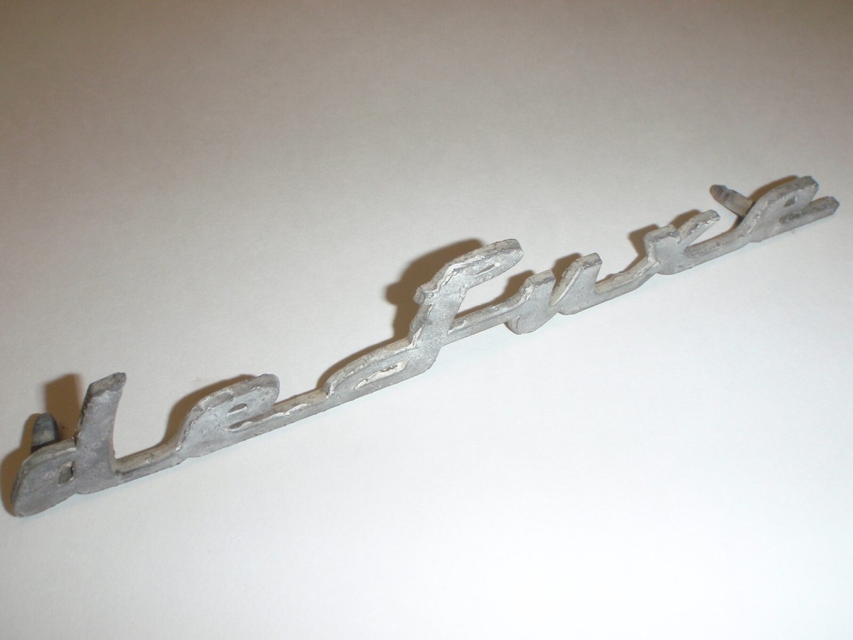Front Fender Script Emblem 