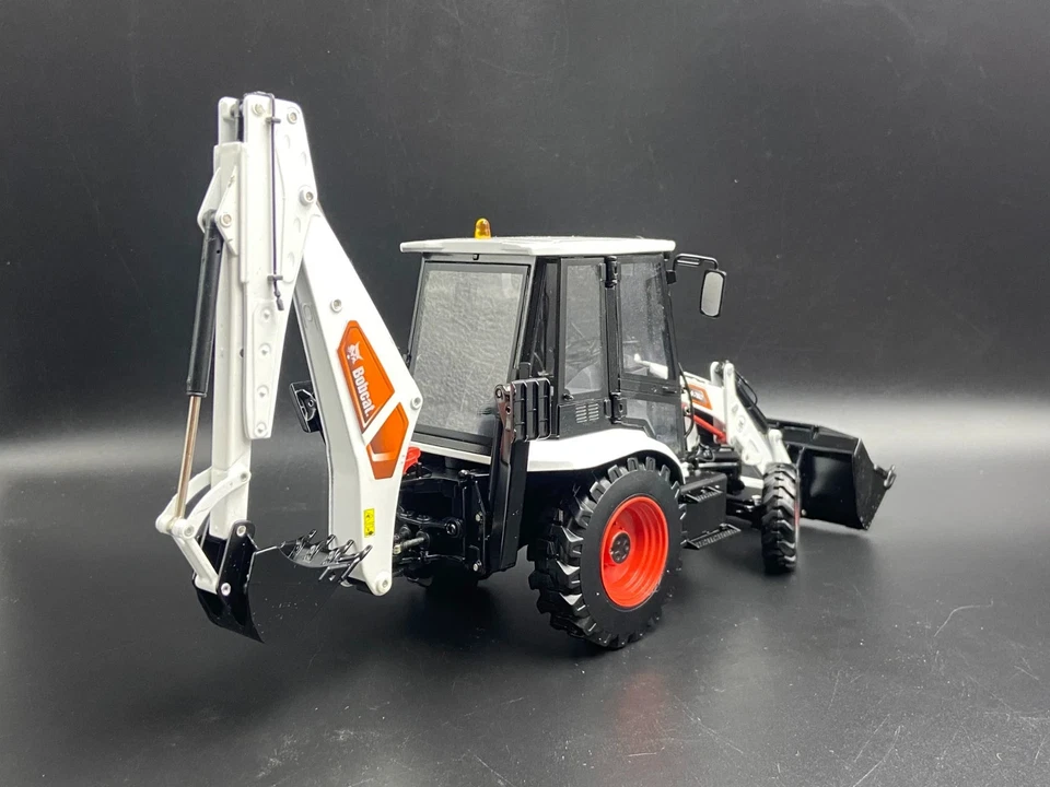 Bobcat B760 Backhoe Loader Model 1:25 Scale - Image 2 of 4