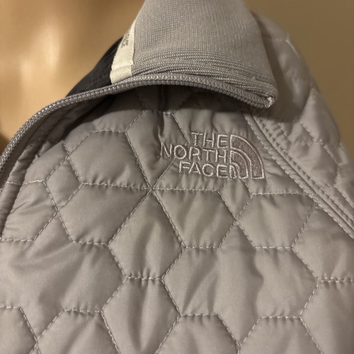 The North Face Silver Metallic Borough’s Jacket Size Small NWT - Picture 4 of 12