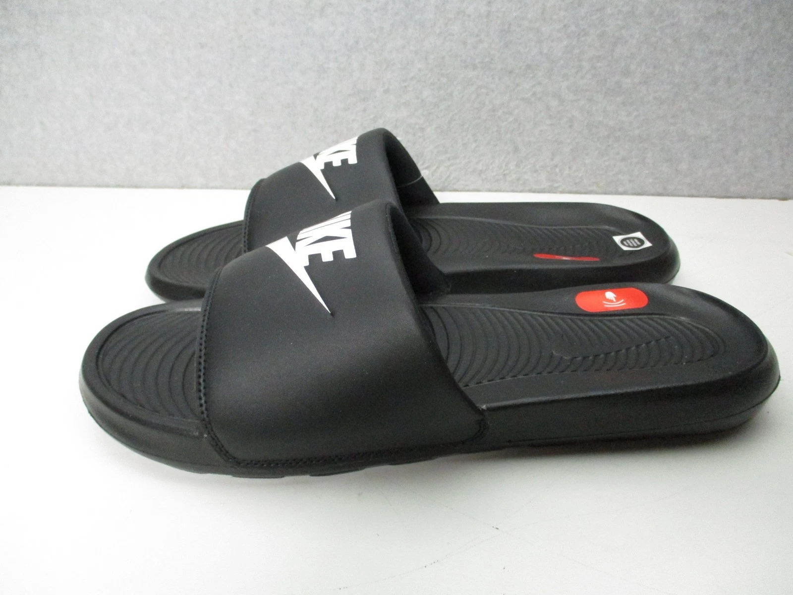 Scarpe Nike Victori One Slide uomo taglia 13 nero bianco sandali comodi CN9675 002