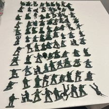 Vintage Lot Of 99 Plastic Army Men Toys Multi Green Colors