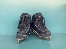 Jackson Softec Vista  Navy Youth size 12J gently used