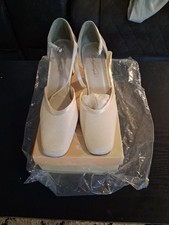 David&rsquo;s Bridal Courtney Ivory Satin Bridal Wedding Shoes Heels Size 7.5
