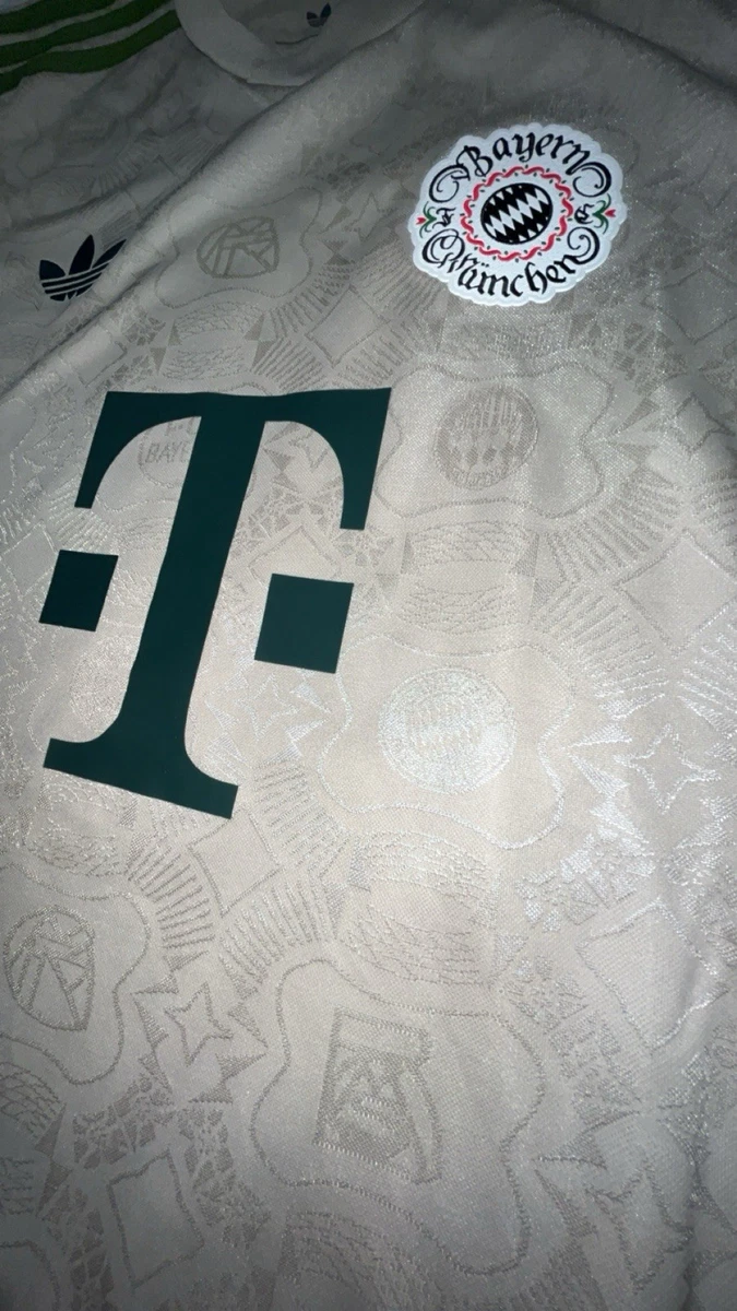 Maillot Extérieur Bayern Munich 2004/5 – Adidas – Taille XXL – Occasion