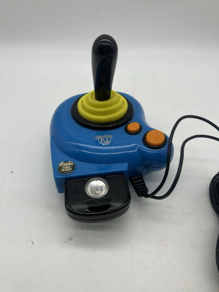 Jakks Pacific Disney Plug N' Play Juego de TV 2005 Juego Integrado + Llave de Juego Disney Foto 4 de 4