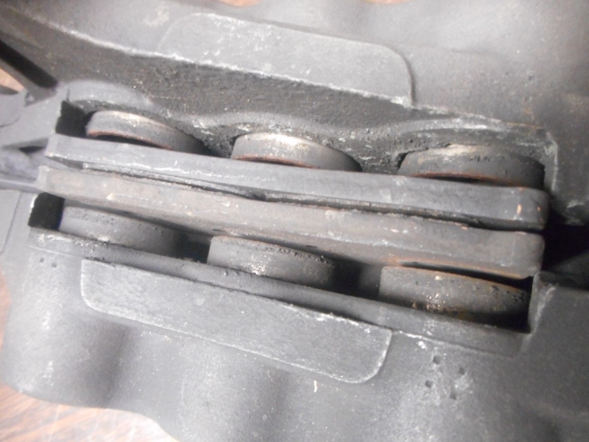 2002 Kawasaki ZX9 Left front brake caliper, 4/20d | eBay