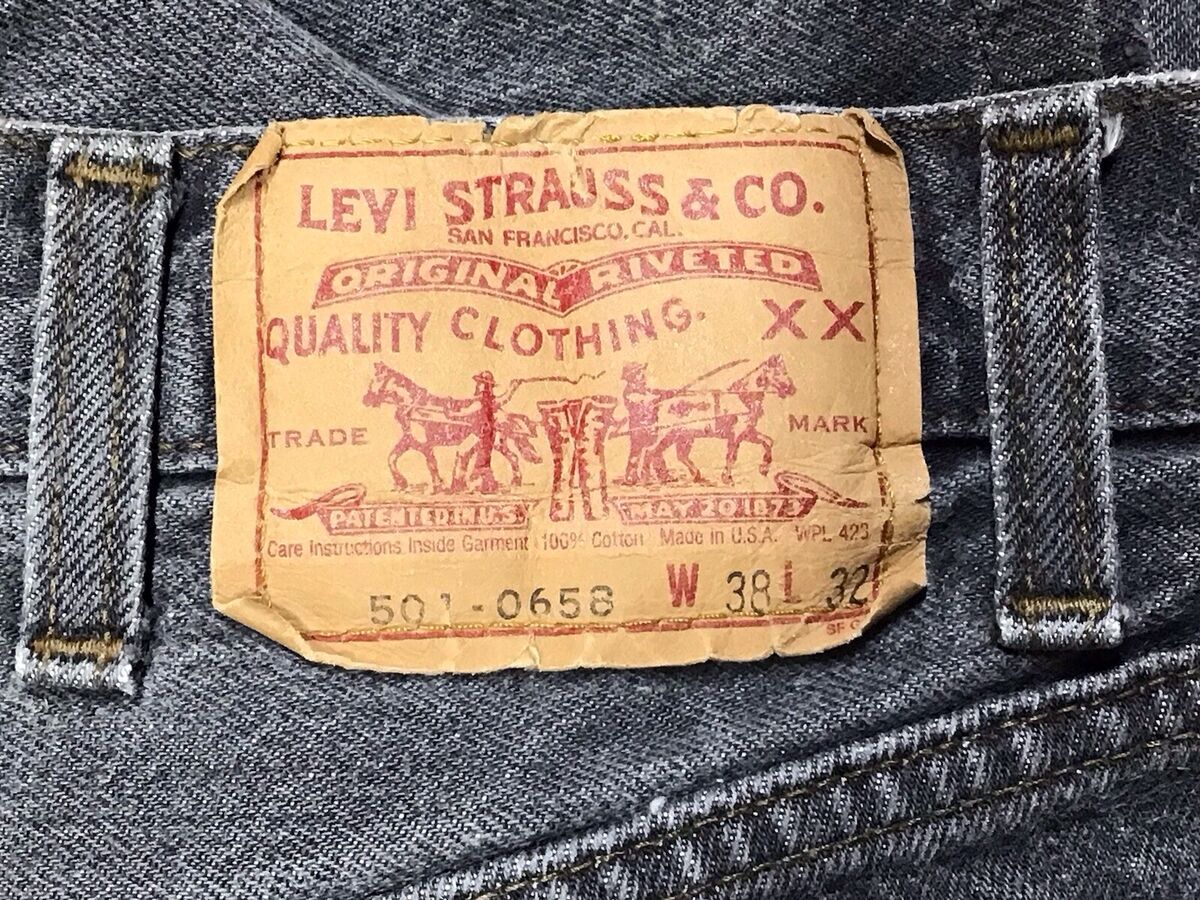 Vintage 1977 Levi's 501-0658 Marked 38x32 Made In USA Faded Vintage 1977 Levi's 501-0658 Marked 38x32 Made In USA Faded