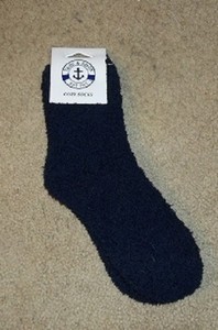 NWT 1 Pair Women's  Fluffy Fuzzy Socks Navy Blue by Yacht & Smith