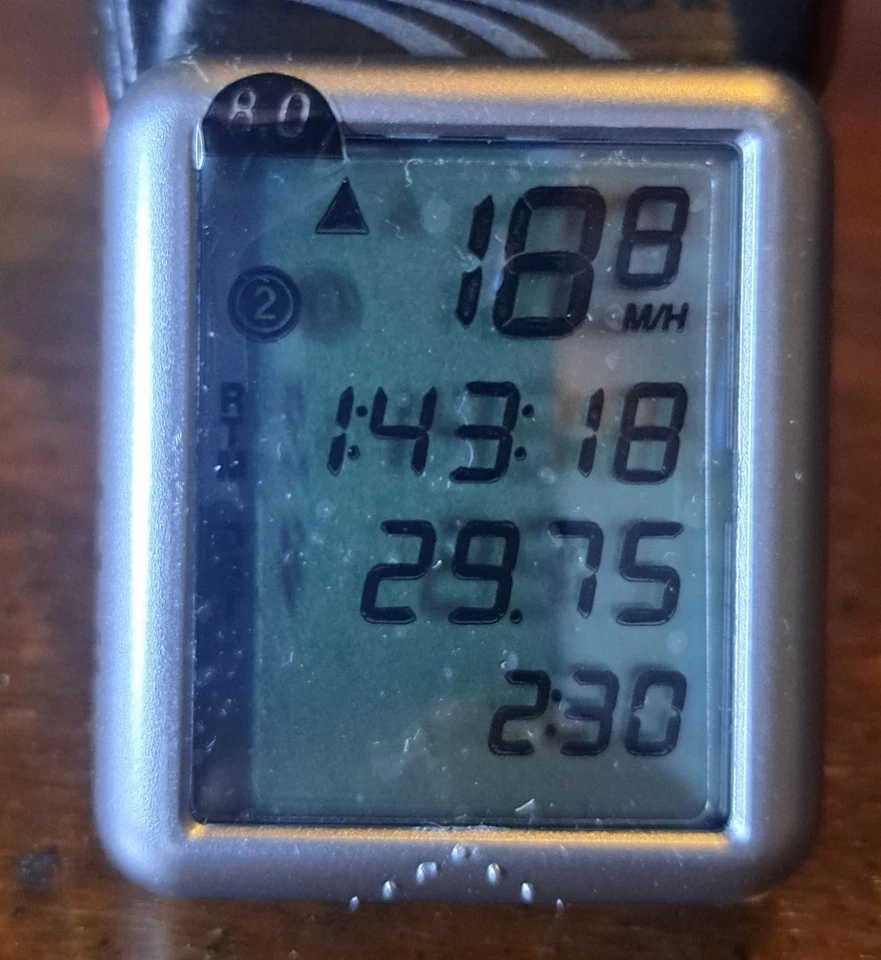 Planet Bike Protege 8.0 Wireless Bicycle Computer LCD Display - Image 3 of 4