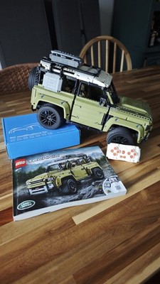 LEGO Technic Land Rover Defender 42110 mit RC Motor Kit