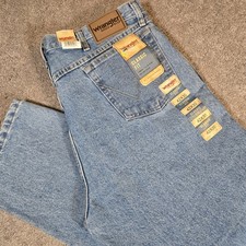 Wrangler Classic Fit Jeans Mens 42x30 Blue Denim Rugged Wear Bootcut NWT