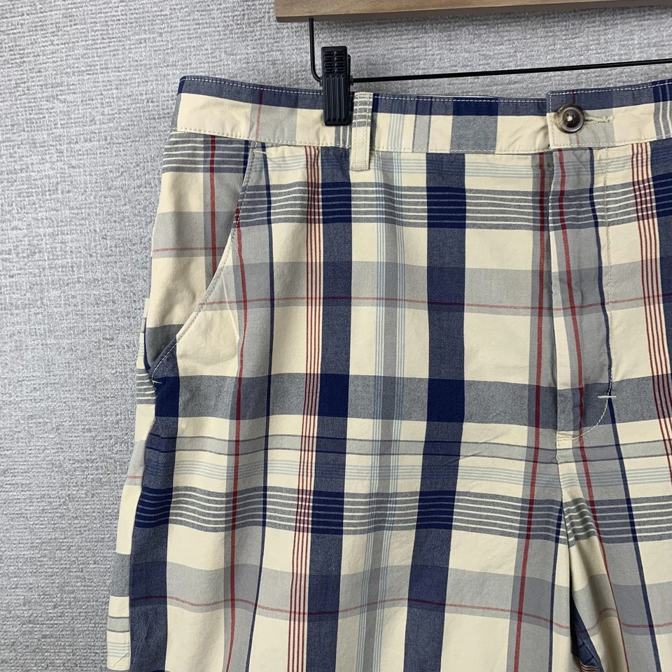 Roundtree & Yorke Casuals Shorts Mens 40 Beige Navy Plaid Straight Fit Chino Dad - Image 2 of 4