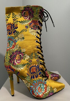 Anne Michelle Women's Embroidered Yellow Gold Floral Satin Boots Size 6.5 NEW
