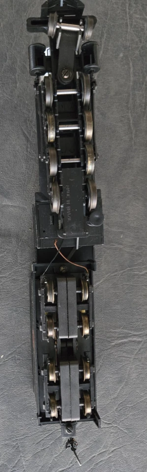 Model Power HO #1841 CN 2-8-0 Consolidation Steam Locomotive W/ 3 Passenger Cars - Image 4 of 4