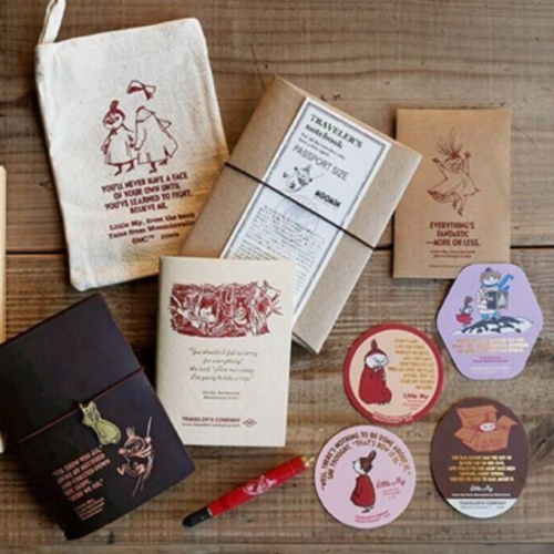 Traveler's Notebook Limited Edition Moomin Collaboration Little My Passport Size - Afbeelding 1 van 4