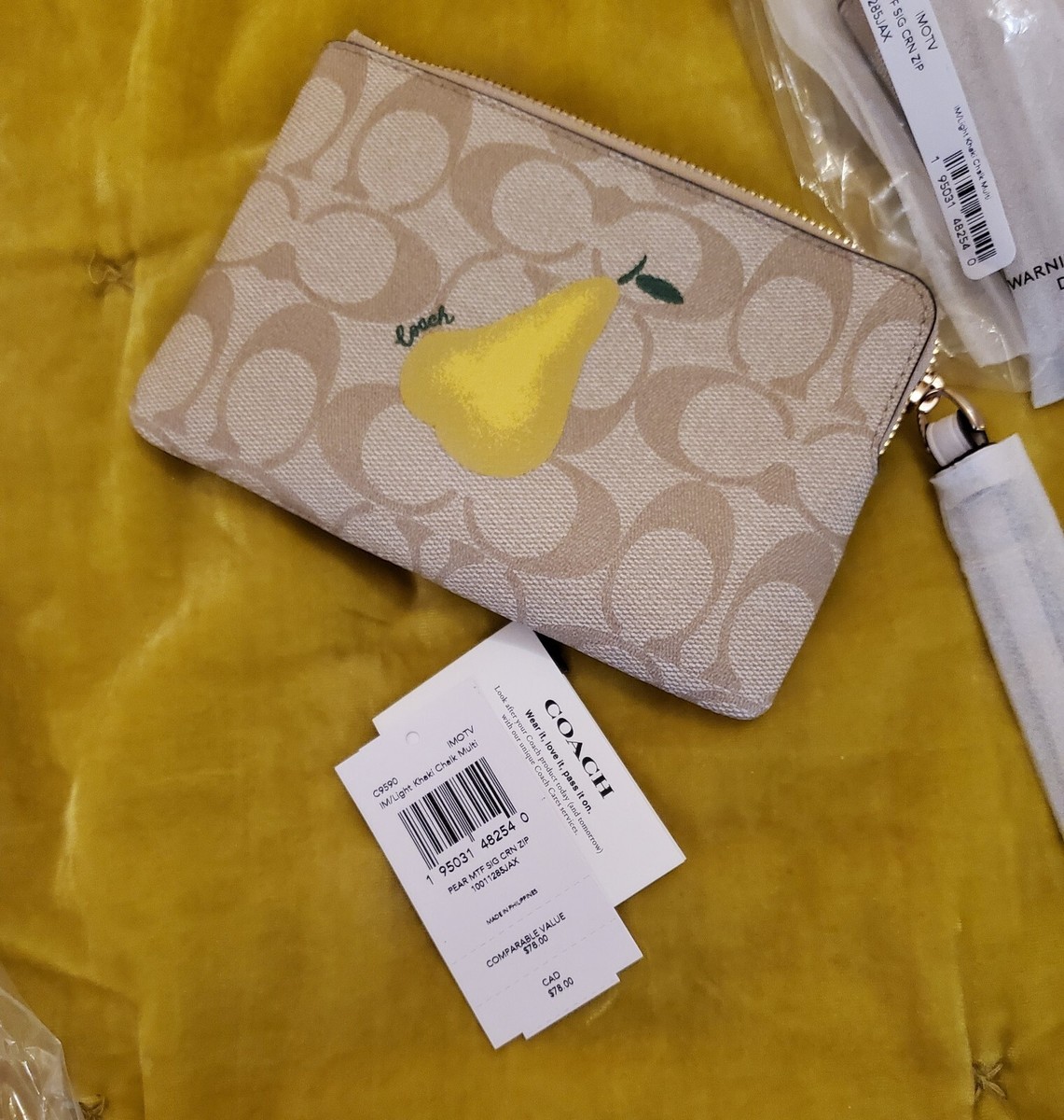 NWT COACH Small Corner Zip Wristlet Wallet Yellow Pear Signature 