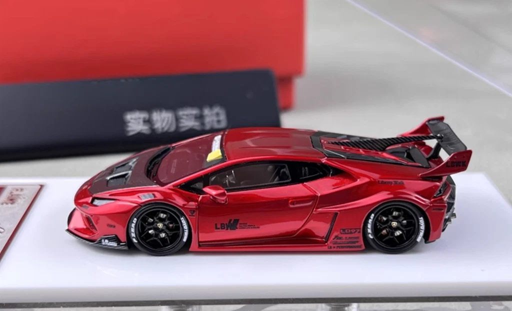 FLAME 1/64 ランボルギーニ ウラカン リバティウォーク レッド Amazon | MINI GT 1:64 Scale Model - MiJo TOYS EXCLUSIVE