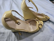 GUCCI Horsebit Accent Patent Cream Yellow Leather Pumps, Size 5.5 authentic