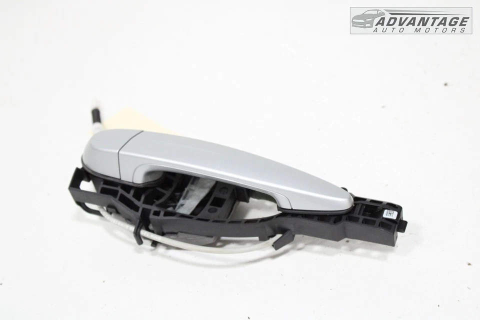 BMW 330E 2016-2018 manija de puerta exterior trasera izquierda con soporte OEM Foto 2 de 4