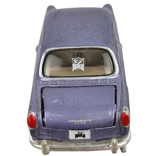 Maisto 1967 VW 1500 Volkswagen G Ridez Notchback Purple Sedan Car 1:64 Boot Open - Picture 4 of 12