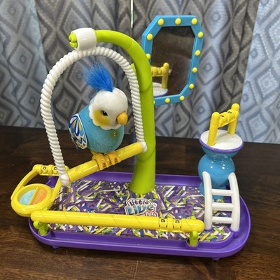 Little Live Pets Cleverkeet Interactive Bird Parrot Playset
