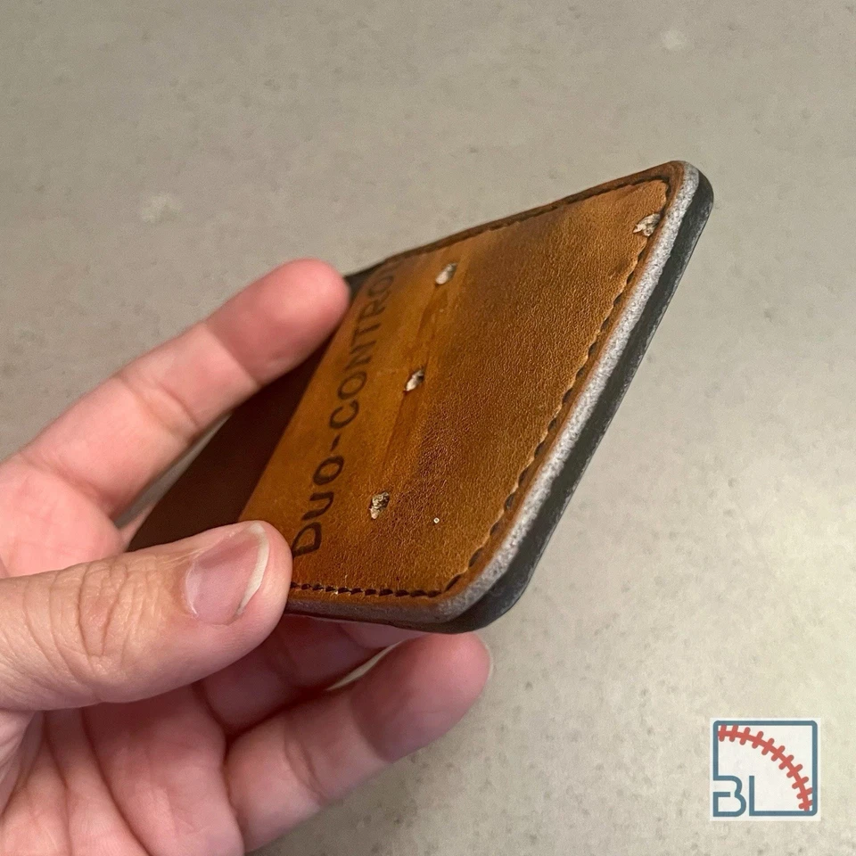 Swingman Ken Griffey Jr. Cartera/portatarjetas para guantes de béisbol Foto 4 de 4