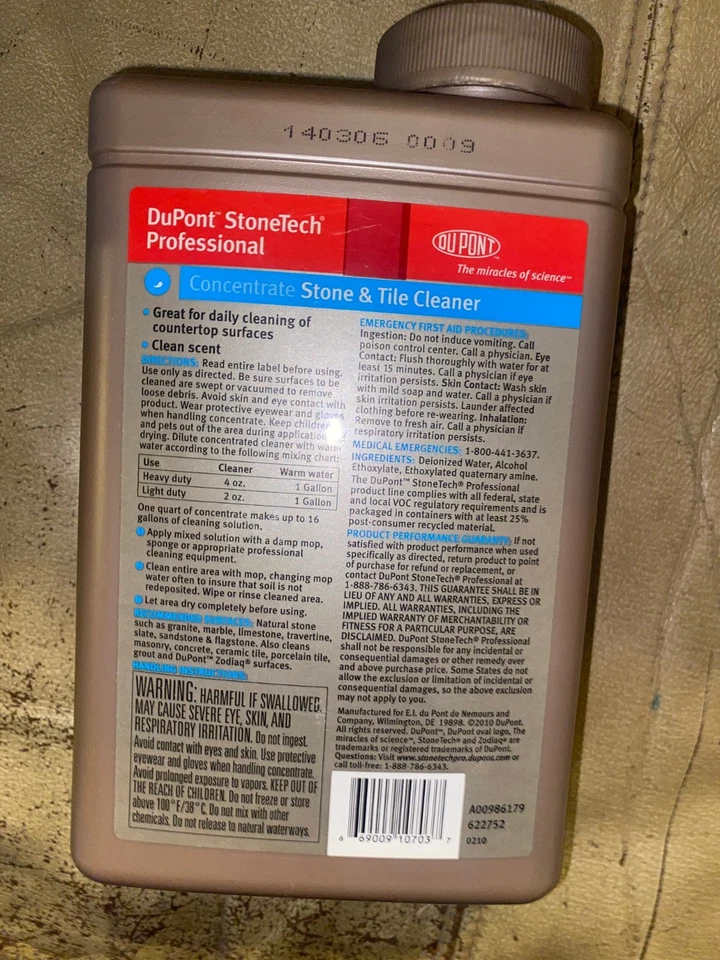 Limpiador profesional de piedras concentradas y azulejos DuPont StoneTech Foto 2 de 2