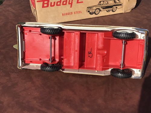 Vtg. 1963 BUDDY L Pressed Steel Country Squire Ford Station Wagon w/BOX - White - Picture 9 of 12