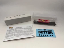 NEO LEV Back to the Future Part II 1:8 SCALE HOVERBOARD w/ 8" Half Pipe Base NIB