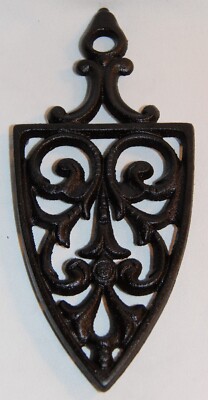 Cast Iron Trivet Vintage Arrow - No Markings - Excellent