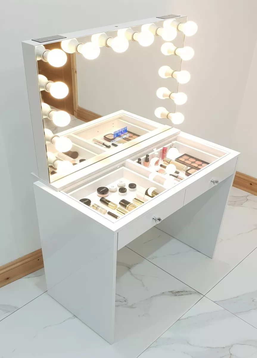 Clear glass on sale top dressing table