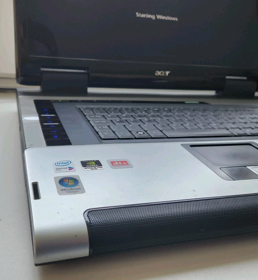 Rare Retro Gaming Laptop Acer Aspire 9815 , 20.1" LCD , Raid 240GB Intel Core 2 - Image 3 of 4