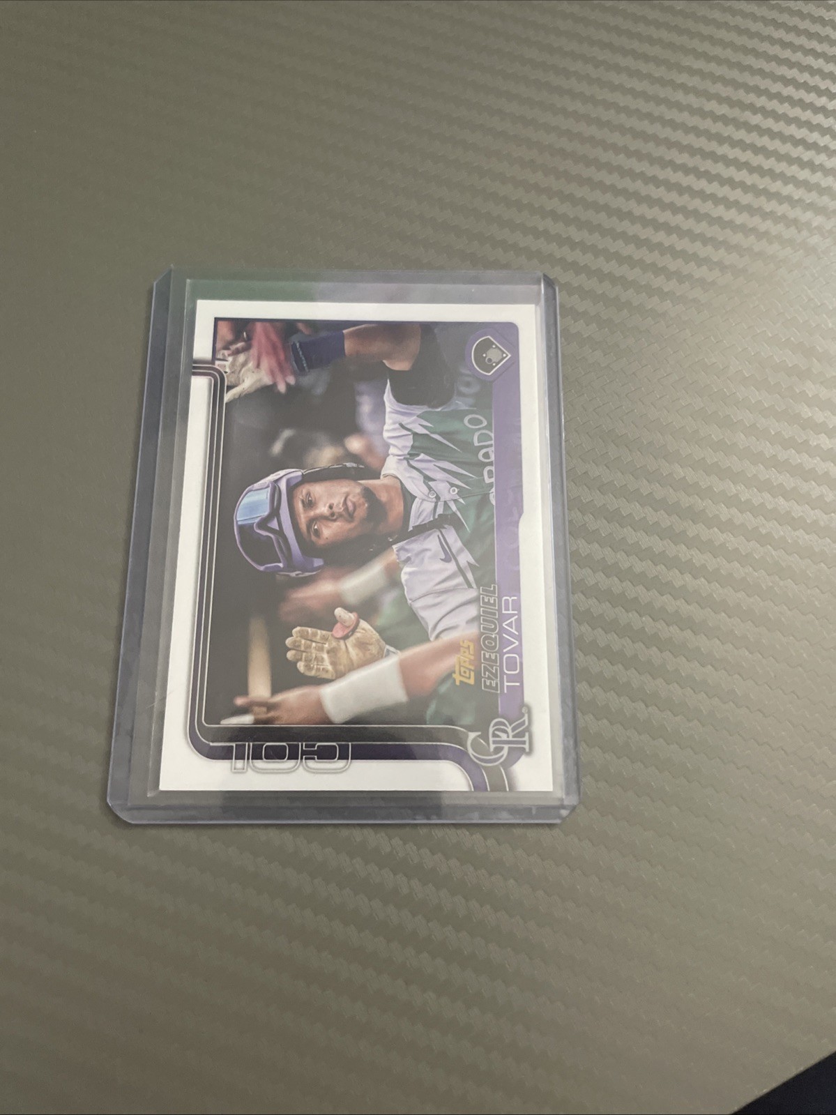 Ezequiel Tovar 2025 Topps Series 1 Golden mirror 343