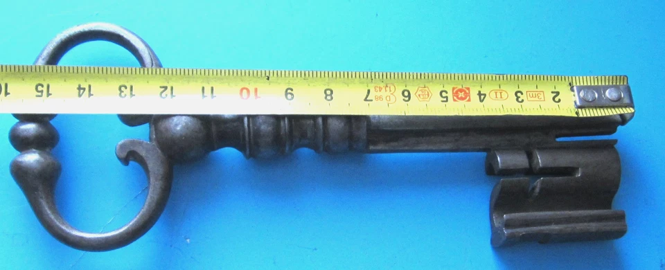 Ancienne   Sa Clé fer forgé embout forme Triangle - Photo 2/4