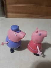 Peppa Pig Grandpa Pig and Granny Pig Figurines