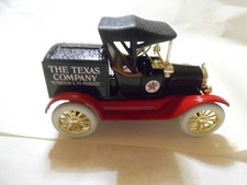ERTL #9740 "Texaco #5 Sampler" 1918 Ford Runabout 1/25 Scale Die-Cast Bank  NOS
