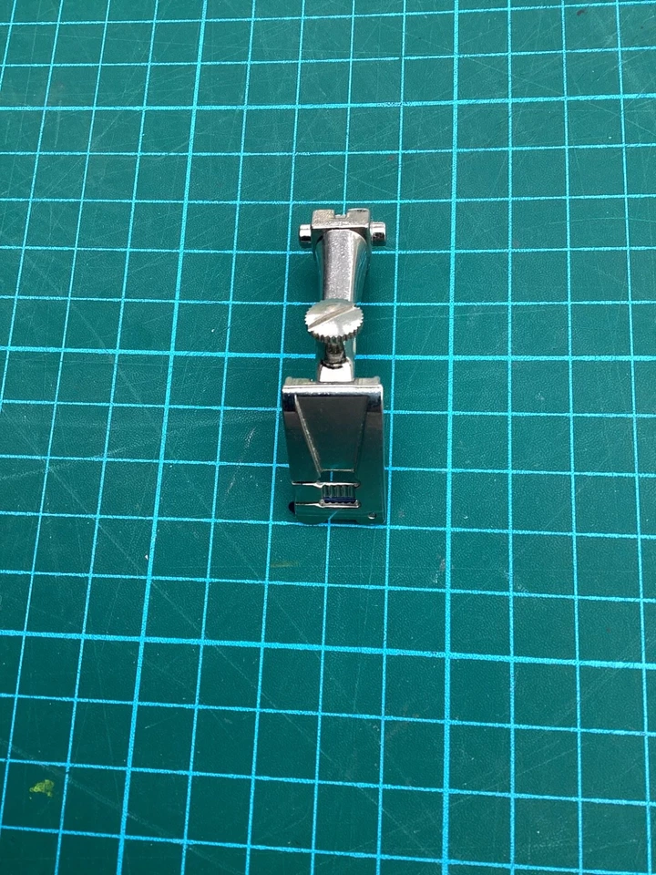 Bernina Foot 25V 5 Groove Cording - Image 2 of 4