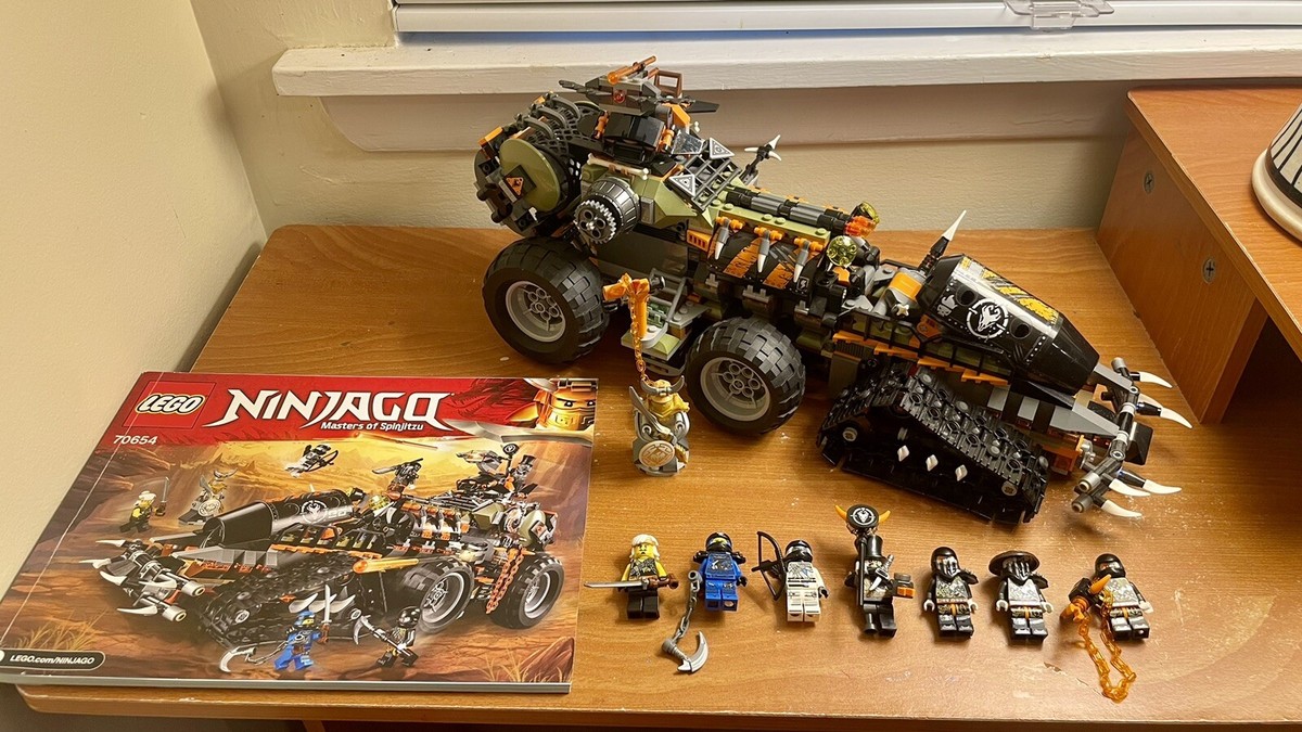 名作！foot the coacher RIDERS LONG 8 1/2 Amazon.com: Ninjago Dragon Hunters Dieselnaut Toy Tank