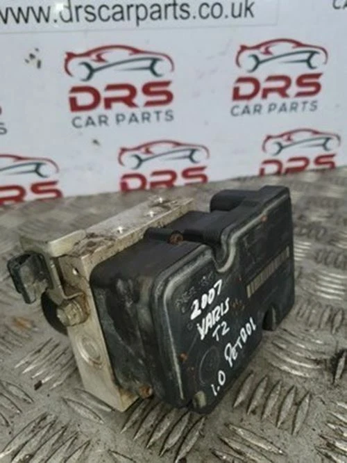 UNIDAD MÓDULO BOMBA ABS TOYOTA YARIS 445100D031 1L GASOLINA T2 2005 - 2011 Foto 3 de 4