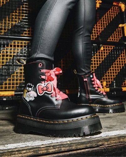 Dr. Martens Mujer Jadon X Hello Kitty EDICIÓN LIMITADA HK+F Negro Cuádruple EE. UU. 7 - Imagen 5 de 11
