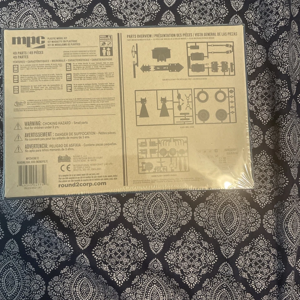 MPC 1:25 Monopoly Reading Rail Rod Custom Locomotive Plastic Model Kit MPC945 - Image 2 of 2