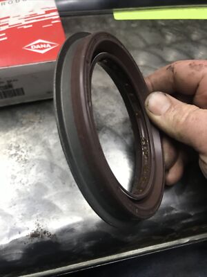 210736 EATON-SPICER DS461 0 DIFFERENTIAL 1555145 seal shaft