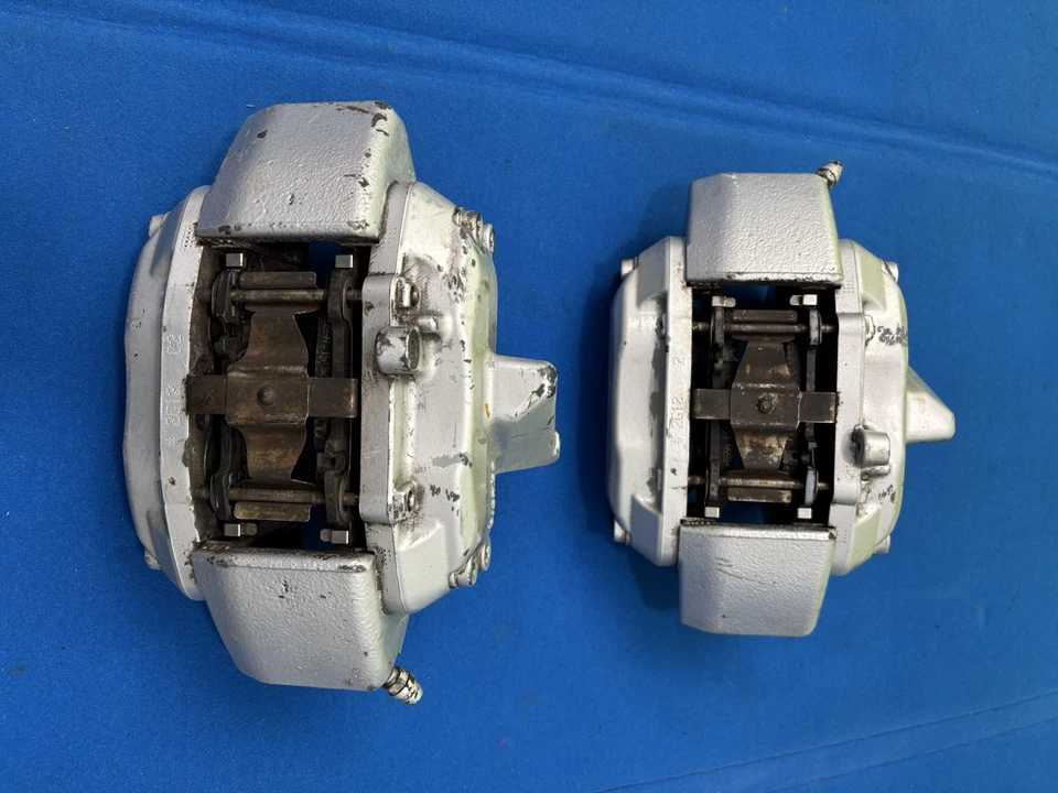 2002-2004 Mercedes-Benz W203 R170 C32 SLK32 AMG Brembo BRAKE CALIPER FRONT - Image 4 of 4