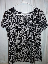 Motherhood Black and White Short Sleeve Scoop Neck Top size XL