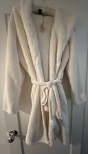 Victorias Secret Hooded Sherpa-Lined Plush Cozy Robe, Ivory, Medium/Large NWT