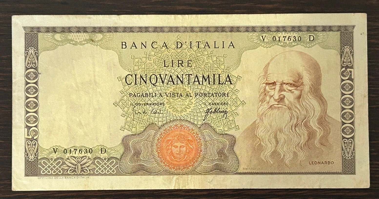 Foto 1 di 3
