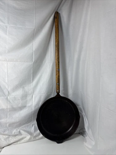 Vintage Lodge Cast Iron #14 SK 3-Notch Skillet Made In USA 15”, 29” Wood Handle